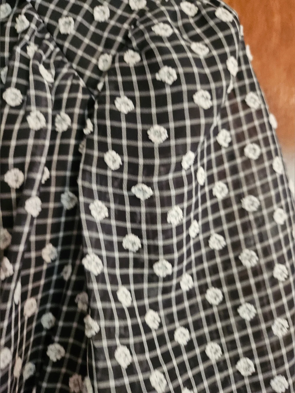 Calvin Klein Women V-Neck Black & White Clip-Dot Chiffon Maxi Dress - Picture 10 of 12